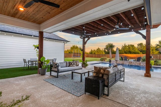 1220 Lynn Way, Waxahachie, TX 75165