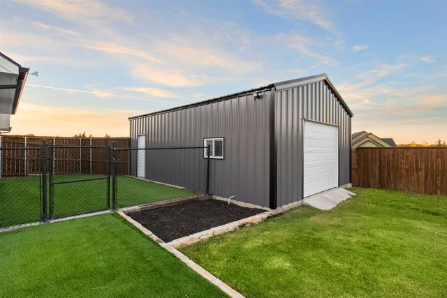 1220 Lynn Way, Waxahachie, TX 75165