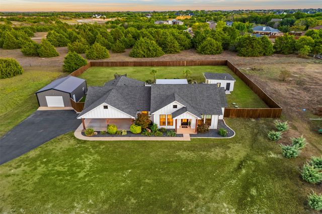 1220 Lynn Way, Waxahachie, TX 75165