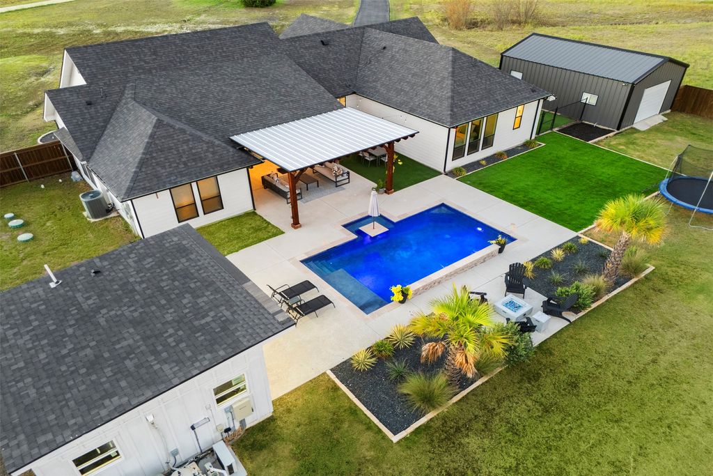 1220 Lynn Way, Waxahachie, TX 75165