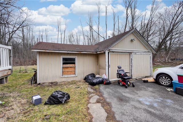 1534 Lake Road, Hamlin, NY 14464