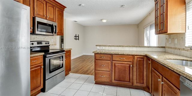 1110 NW 108th Ave, Plantation, FL 33322