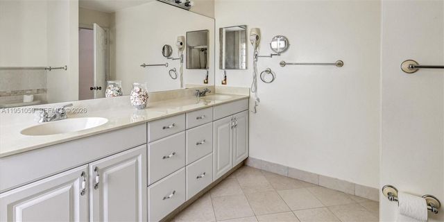 1110 NW 108th Ave, Plantation, FL 33322