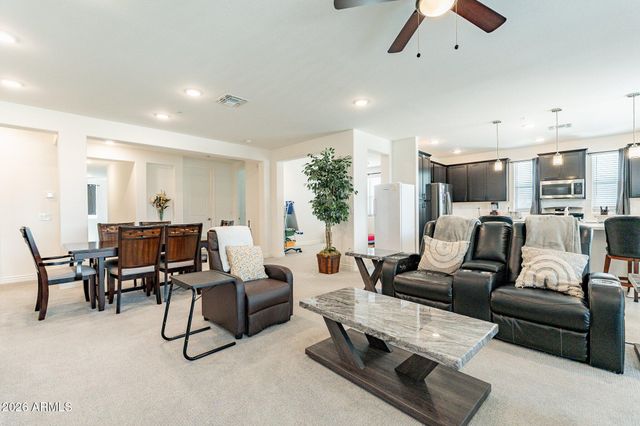 5100 E RANCHO PALOMA Drive 2085, Cave Creek, AZ 85331