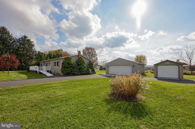 104 HORSESHOE DR, Annville, PA 17003