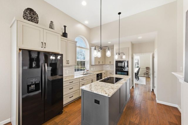 7414 Mifflin Kenedy TER, Austin, TX 78749