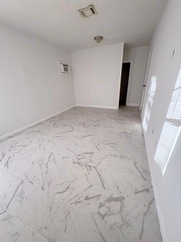 3010 Mccrarey Drive, Houston, TX 77088