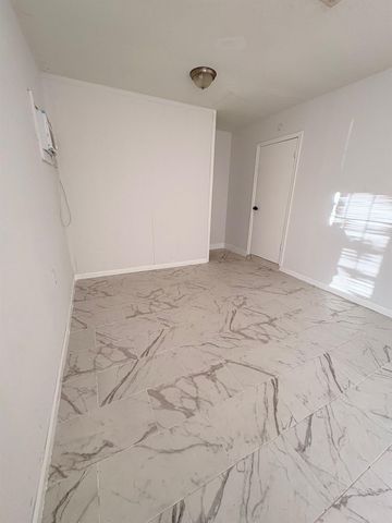 3010 Mccrarey Drive, Houston, TX 77088