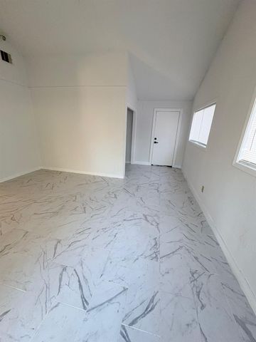 3010 Mccrarey Drive, Houston, TX 77088