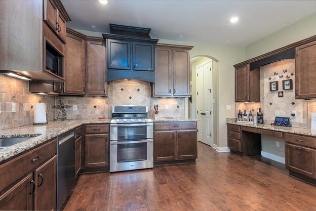 751 LONEWOOD WAY, Collierville, TN 38017