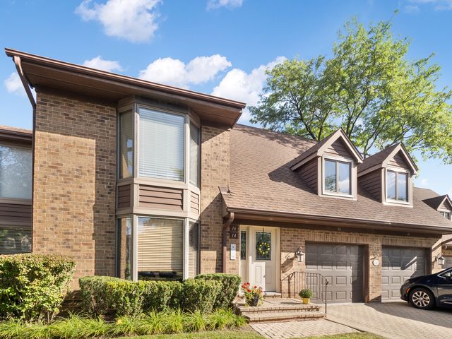 16 Princess Court 16, Westchester, IL 60154