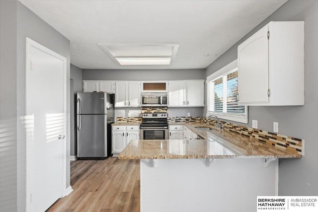 7718 Meadow Lane, La Vista, NE 68128