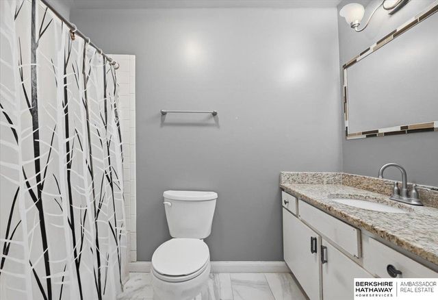 7718 Meadow Lane, La Vista, NE 68128