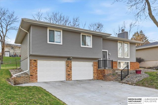 7718 Meadow Lane, La Vista, NE 68128