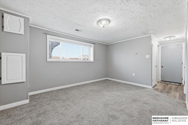 7718 Meadow Lane, La Vista, NE 68128