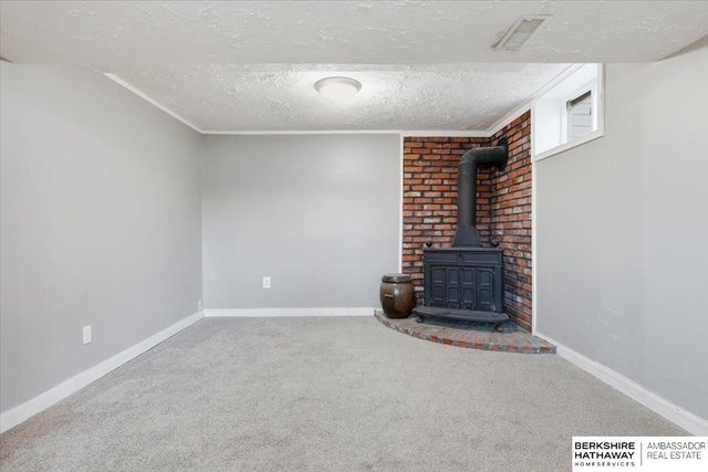 7718 Meadow Lane, La Vista, NE 68128