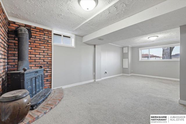 7718 Meadow Lane, La Vista, NE 68128