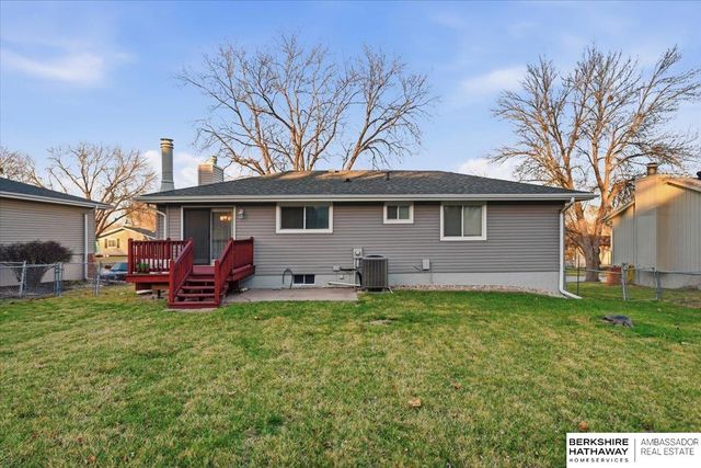 7718 Meadow Lane, La Vista, NE 68128