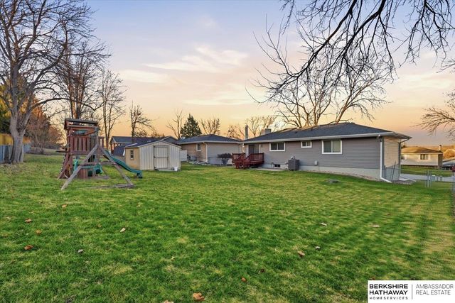 7718 Meadow Lane, La Vista, NE 68128