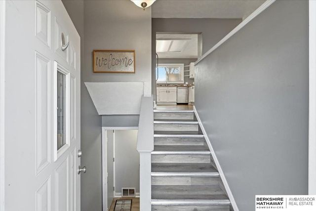 7718 Meadow Lane, La Vista, NE 68128