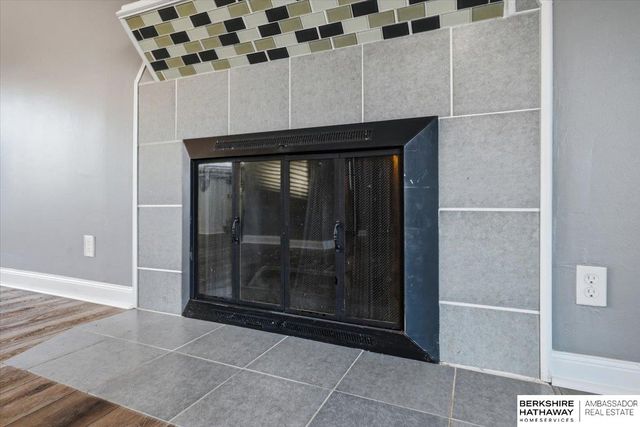 7718 Meadow Lane, La Vista, NE 68128