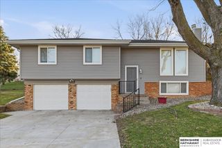7718 Meadow Lane, La Vista, NE 68128