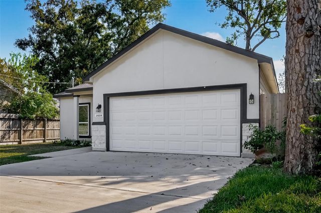 2609 Boss Street, La Marque, TX 77568