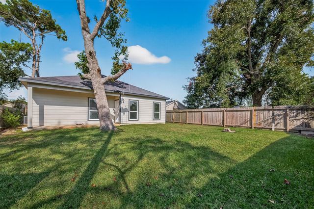 2609 Boss Street, La Marque, TX 77568