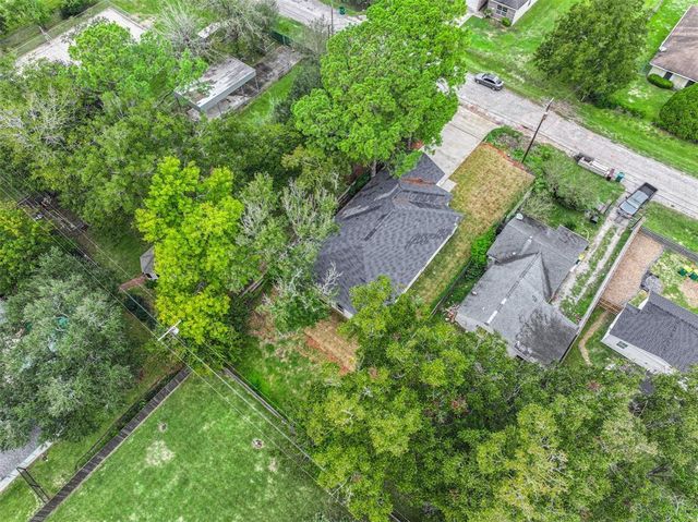 2609 Boss Street, La Marque, TX 77568