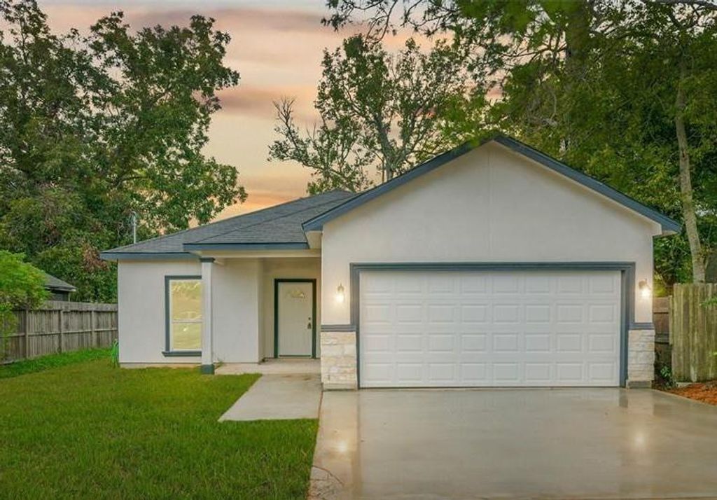 2609 Boss Street, La Marque, TX 77568