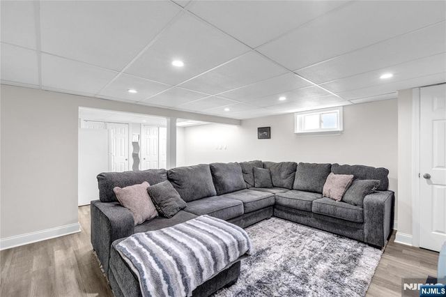 4-25 Boyd Avenue, Fair Lawn, NJ 07410