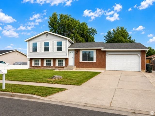 3401 W SUNNYBROOK DR, West Valley City, UT 84119