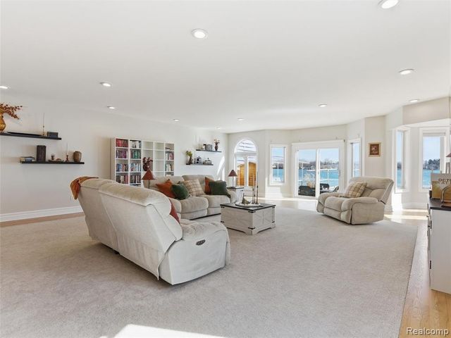 12183 Margaret Drive, Fenton, MI 48430