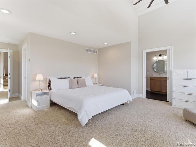 12183 Margaret Drive, Fenton, MI 48430