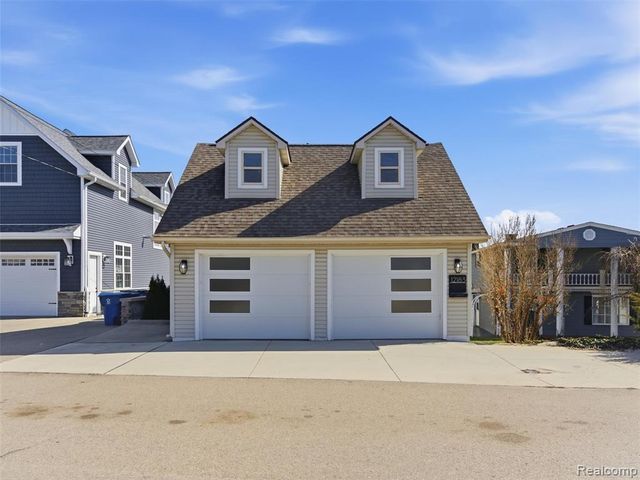 12183 Margaret Drive, Fenton, MI 48430