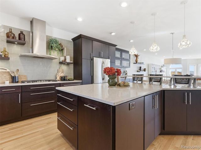 12183 Margaret Drive, Fenton, MI 48430
