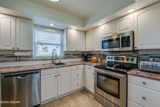 1926 Ocean Shore Blvd Apt 102, Ormond Beach, FL 32176