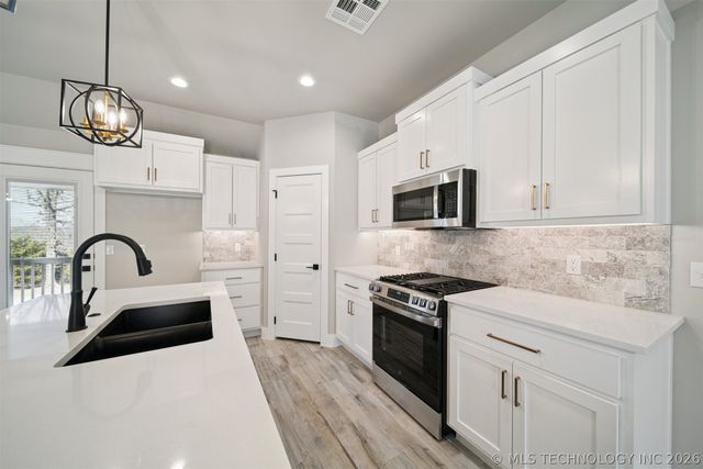 21875 Morgan Road, Claremore, OK 74017