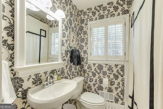 42 Pine Lake Drive, Sandy Springs, GA 30327