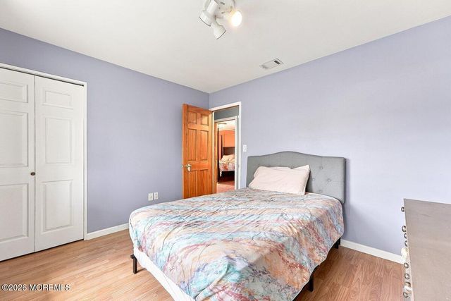 53 Ivy Way, Aberdeen, NJ 07747