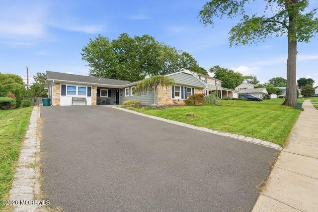 53 Ivy Way, Aberdeen, NJ 07747