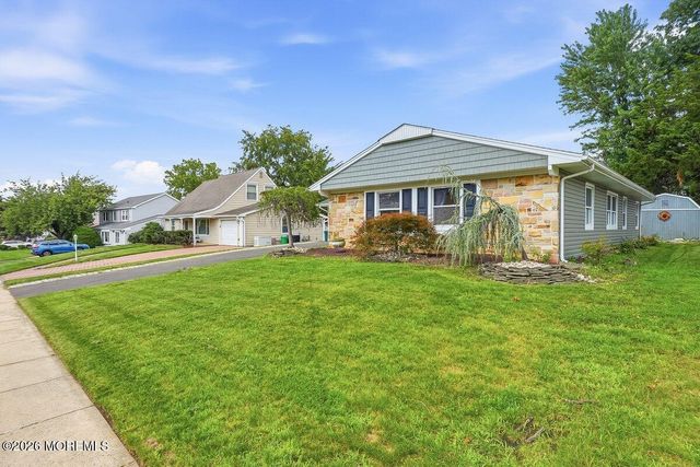 53 Ivy Way, Aberdeen, NJ 07747