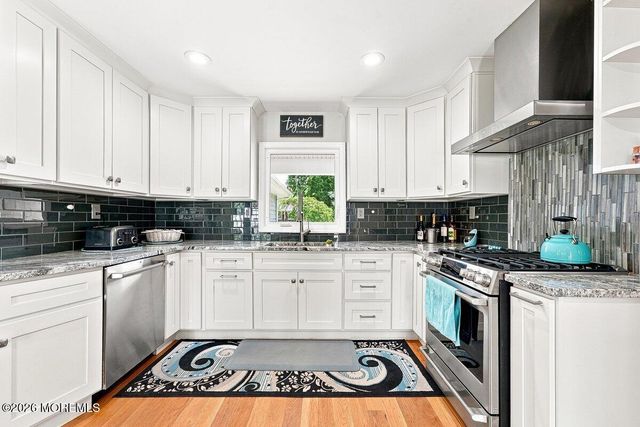 53 Ivy Way, Aberdeen, NJ 07747