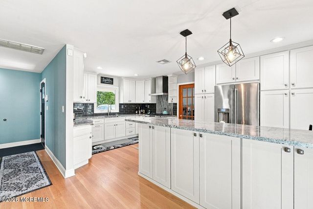 53 Ivy Way, Aberdeen, NJ 07747