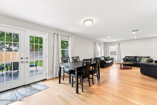 53 Ivy Way, Aberdeen, NJ 07747