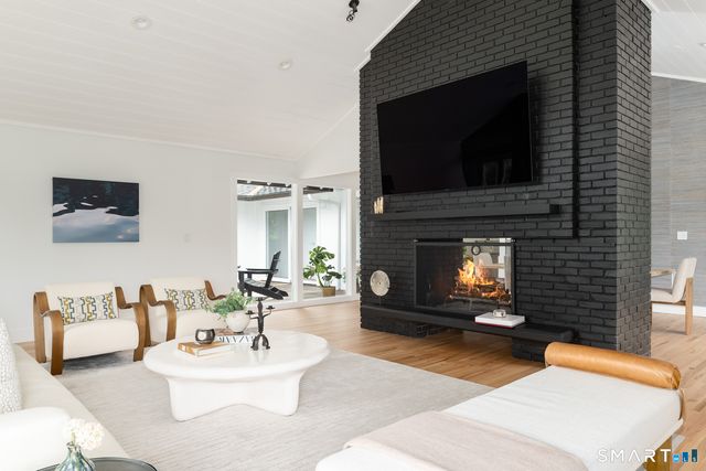 2 Point Road, Norwalk, CT 06854