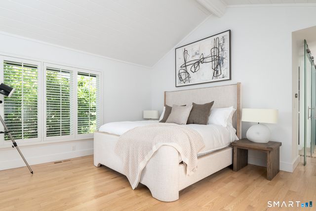 2 Point Road, Norwalk, CT 06854