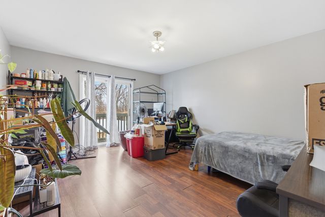 2736 E Goodrich Avenue E, Burnham, IL 60633