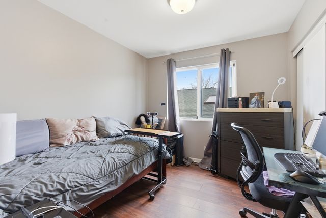 2736 E Goodrich Avenue E, Burnham, IL 60633