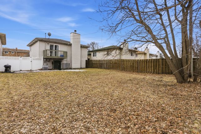 2736 E Goodrich Avenue E, Burnham, IL 60633